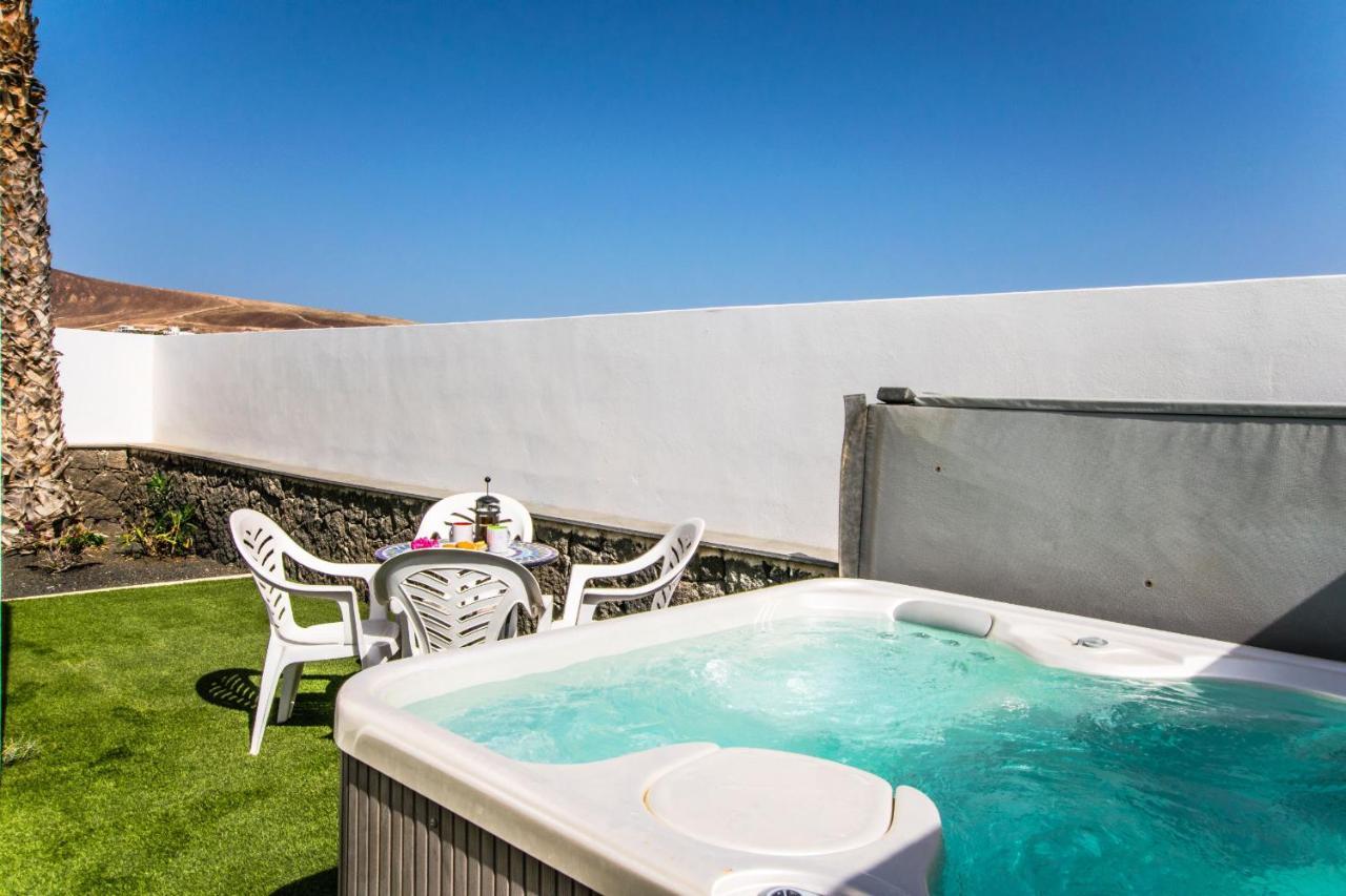 Villa Alegranza - Lh190 By Villas Now Ltd بلايا بلانكا المظهر الخارجي الصورة