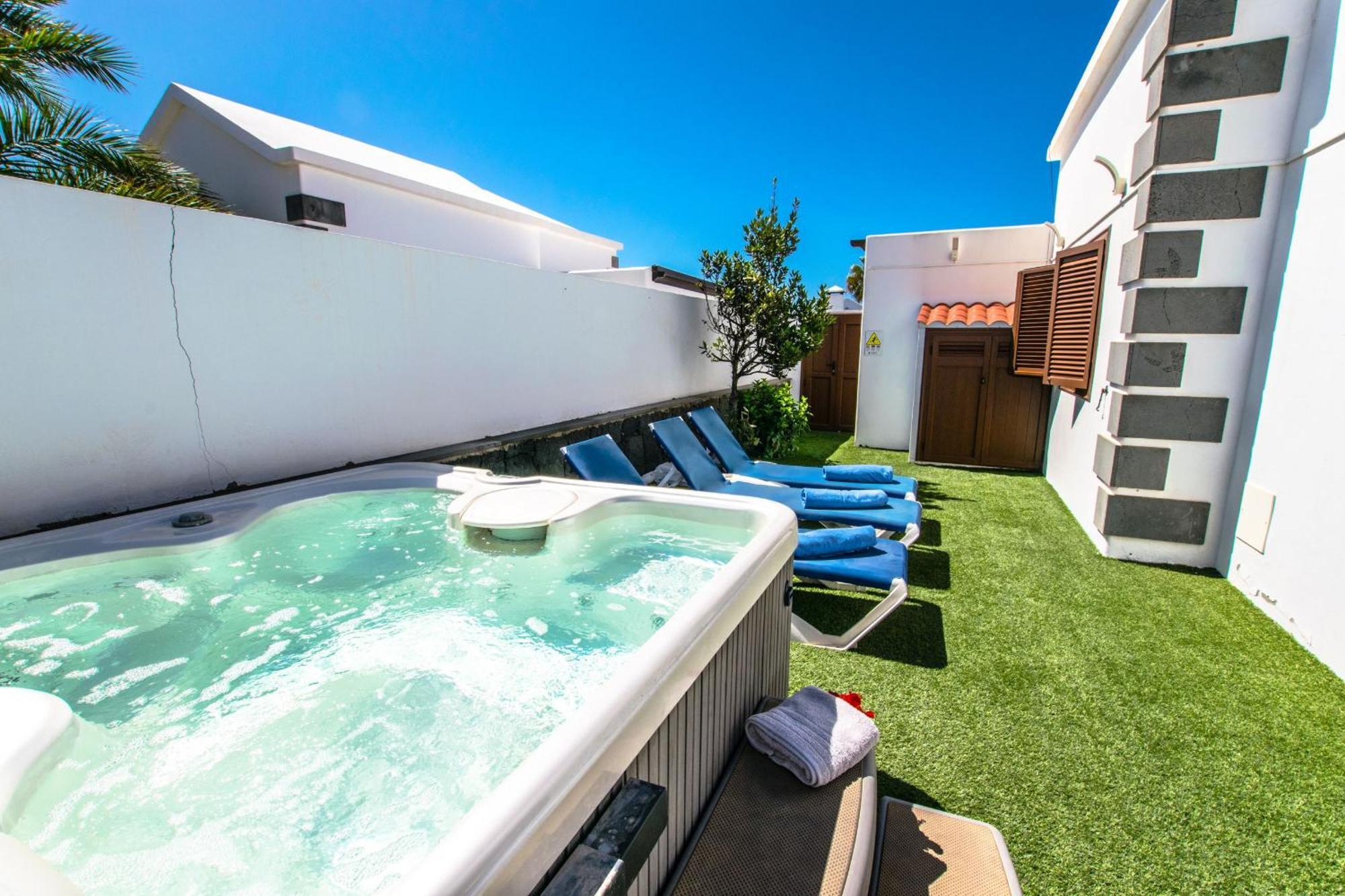 Villa Alegranza - Lh190 By Villas Now Ltd بلايا بلانكا المظهر الخارجي الصورة