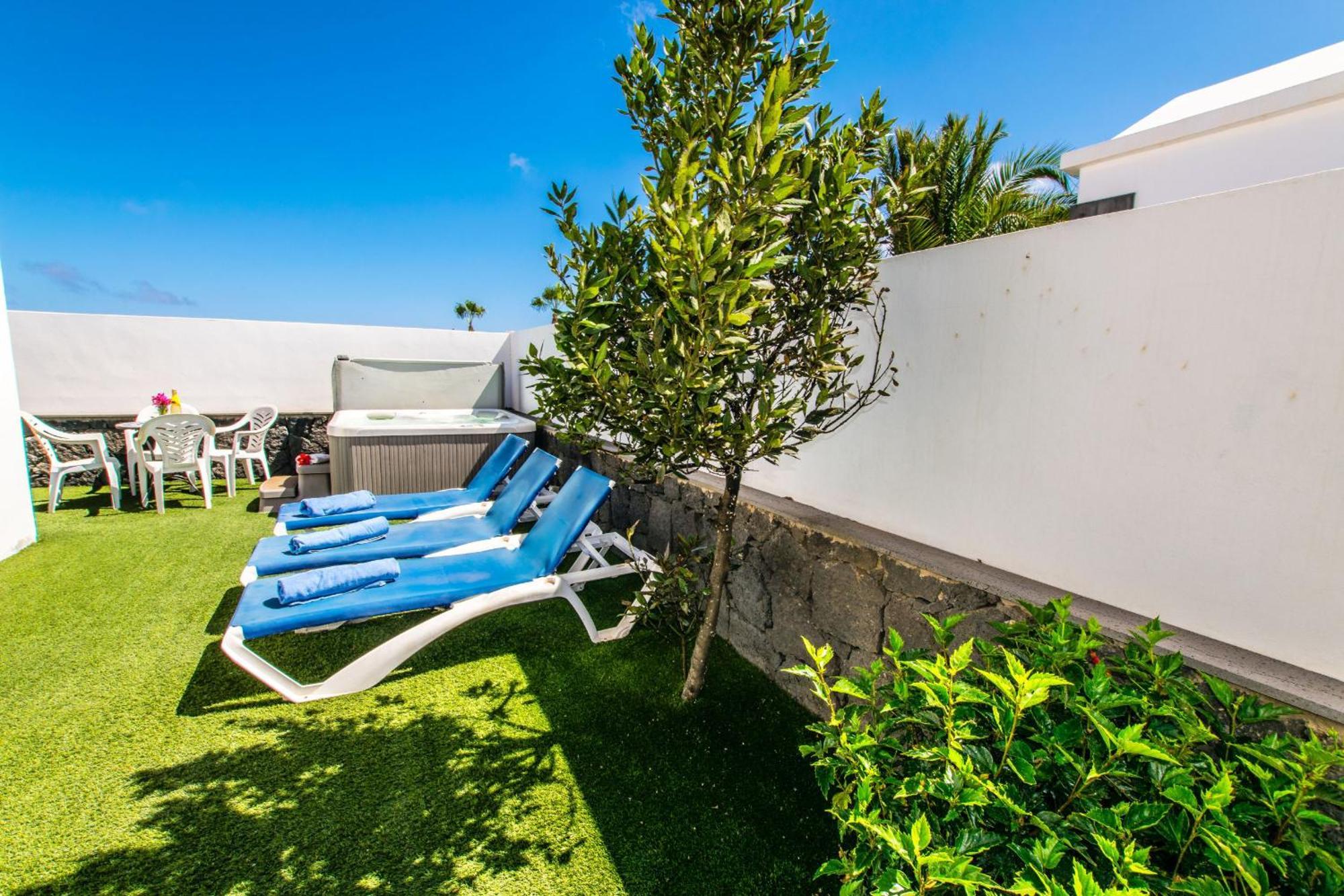 Villa Alegranza - Lh190 By Villas Now Ltd بلايا بلانكا المظهر الخارجي الصورة